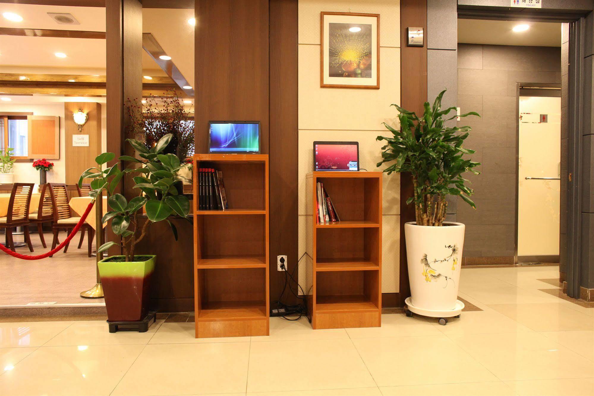 Hill House Seoul Myeongdong Hotel Exterior foto